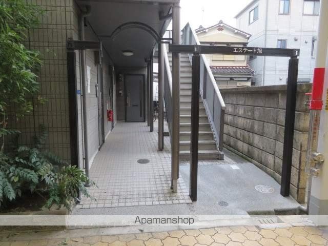 エステート旭の玄関写真