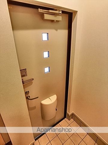 ネオコート Eの内装写真