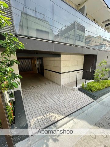 ピアース神楽坂HILLSの玄関写真