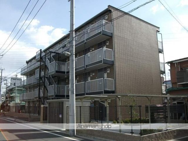 レオパレスTN参番館の玄関写真