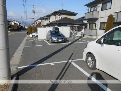 プランドール[2LDK/54.13m2]の駐車場1