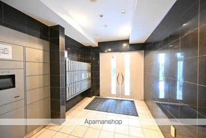 東京都新宿区西早稲田３丁目[1K/27.64m2]のエントランス1