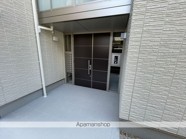 シャーメゾンハピネス参番館の玄関写真