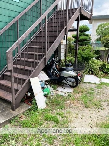 若草ハイツの玄関写真