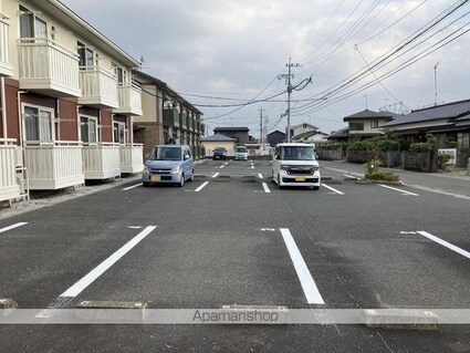 ル・ソレイユ　Ⅱ号館[1K/26.71m2]の駐車場