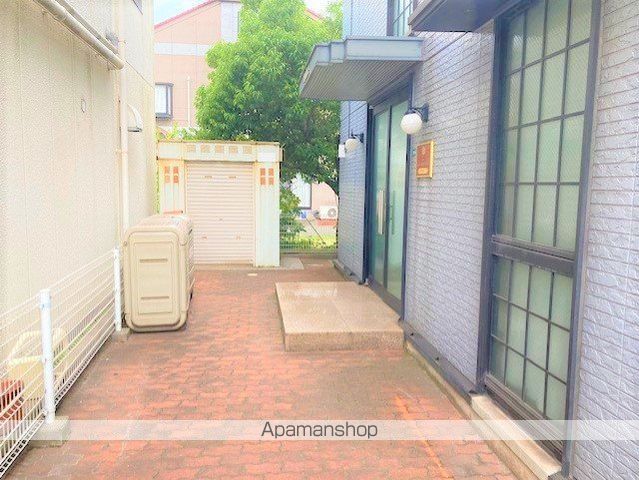 レオパレスヴィラの玄関写真