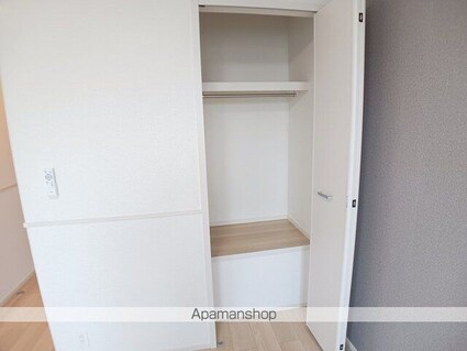フォンテーヌ春日[1LDK/43.9m2]の収納