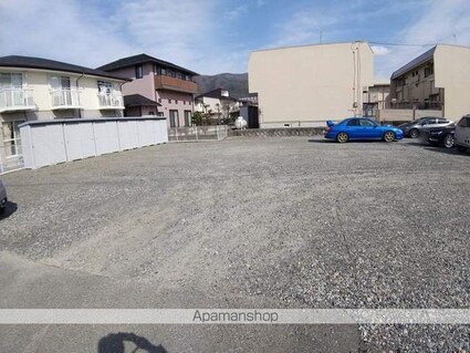 パストラーレ壱番館[1DK/35m2]の駐車場