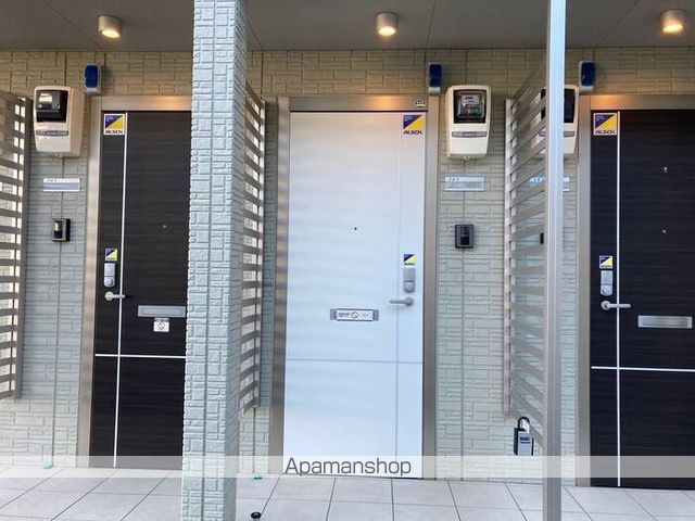 イースト コテージの玄関写真