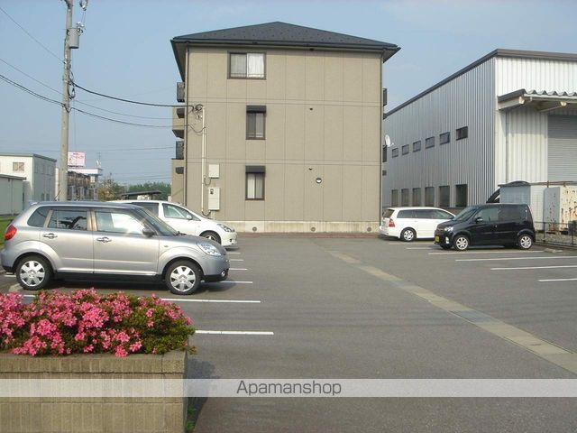 リシェス・オカザキの外観写真