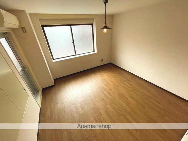 阪急電鉄今津線 阪神国道駅 徒歩3分 3階建 築43年の内装写真