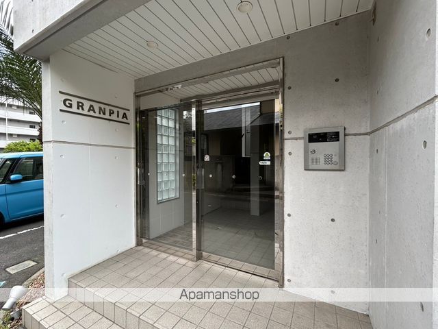 GRANPIAの玄関写真