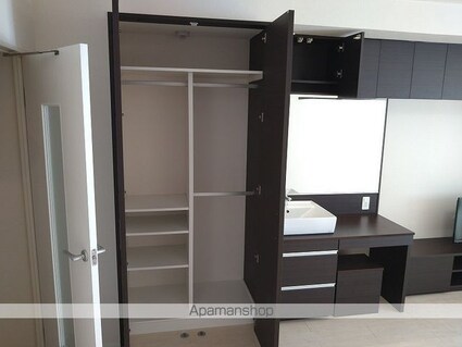 レオネクスト亜土[1R/33.12m2]の玄関