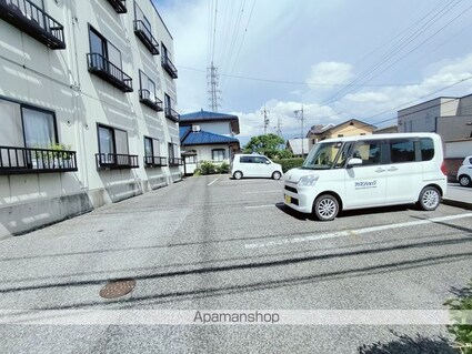 長野県長野市大字石渡[1K/23.76m2]の駐車場