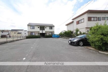 イーストヴィレッジ　Ｂ棟[2DK/41.89m2]の駐車場