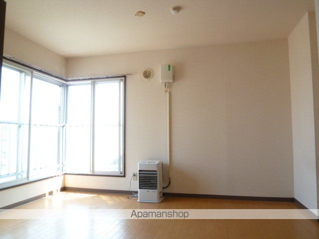 メゾンエクレーレ北18条の内装写真