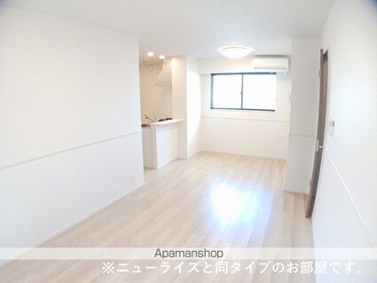 ブルーム[1LDK/48.75m2]のリビング・居間