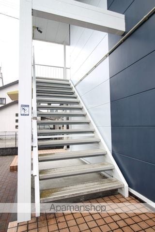 レオパレス南国1番館の玄関写真