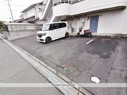 岡山県倉敷市中庄[1K/18.72m2]の駐車場2
