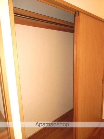 クレストスカーラカクの内装写真