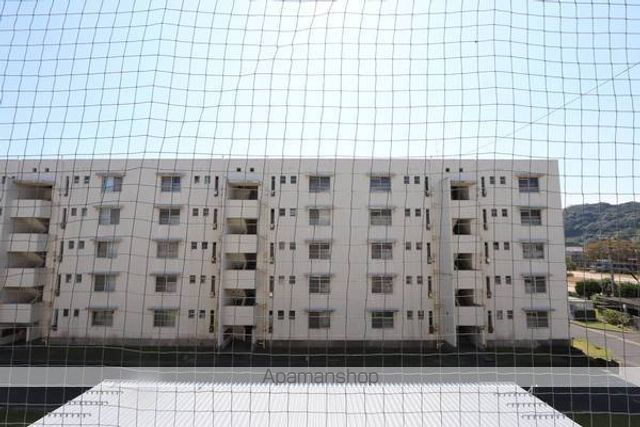 ビレッジハウス白野江6号棟の玄関写真