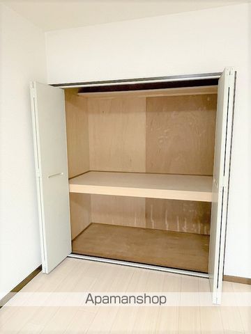 SURPLUS ONEサツミの内装写真