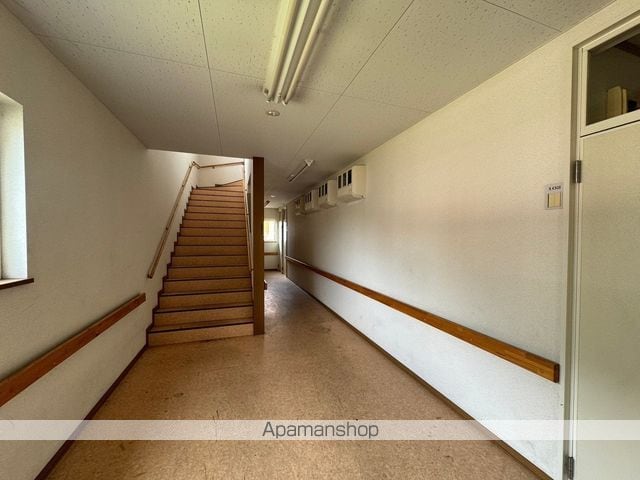 ARMウエストの玄関写真