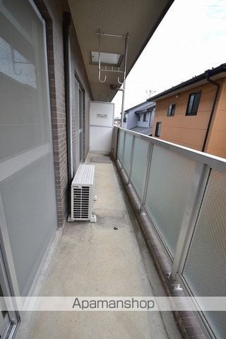 スリーナインマツダの内装写真