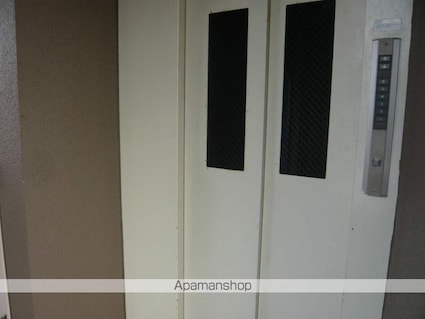 イーマックス柏崎[2LDK/50.68m2]の共用部9