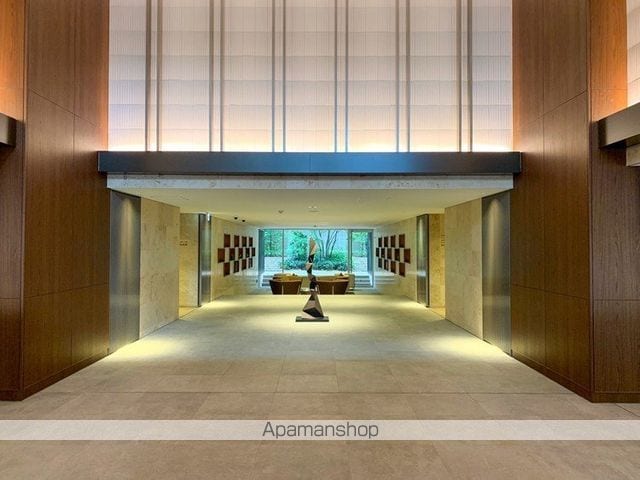 パークアクシス池田山の玄関写真