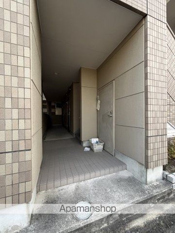 メルヴェーユ南観音の玄関写真