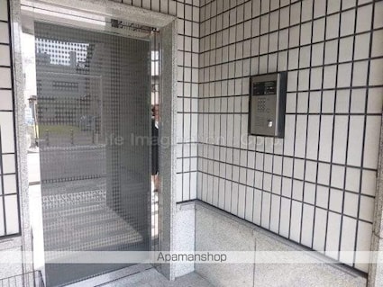 シャングリラ[1R/22.64m2]のエントランス1