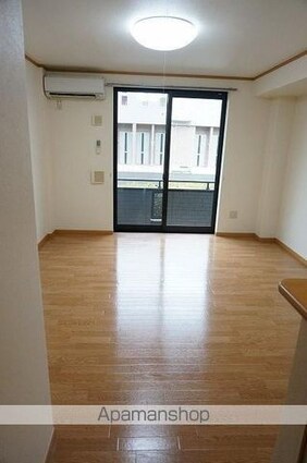 アーバンフラット六条[1R/33.15m2]のリビング・居間