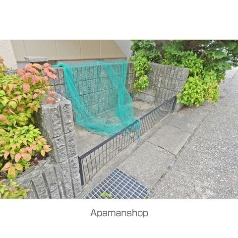 レジデンス240の玄関写真