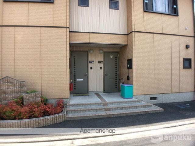 WALD MERE A棟の玄関写真