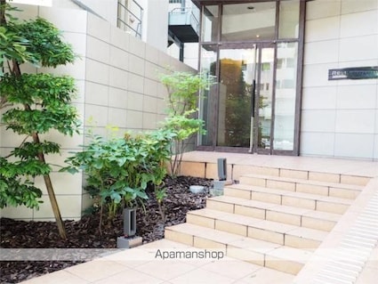 レジディア三軒茶屋[1R/24.22m2]の外観3