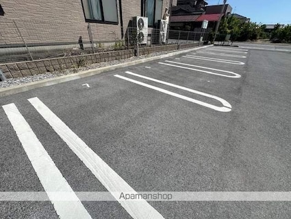 ＲｉｒｉａⅦ　Ⅷ[1LDK/53.36m2]の駐車場2