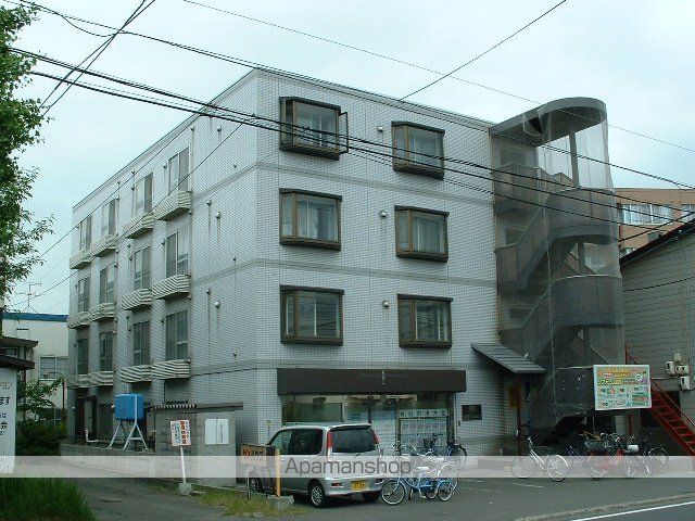 三進栄通マンションの外観写真