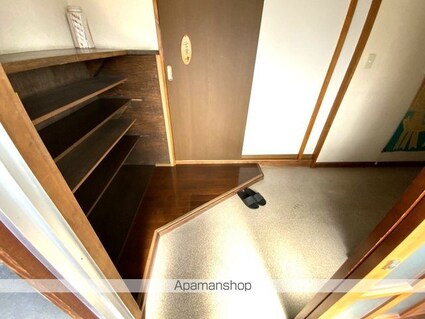 ミナミビル[店舗/105.57m2]の玄関