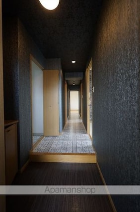 ラフィネ高峯[2LDK/63.52m2]の玄関