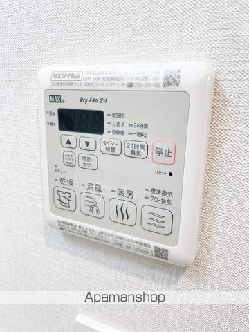 コンフォリア・リヴ新大阪Qの内装写真