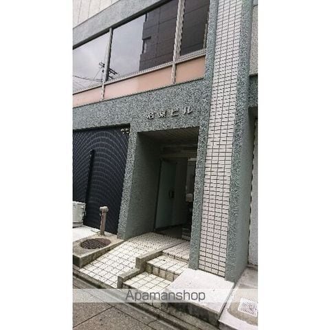若葉ビルの玄関写真