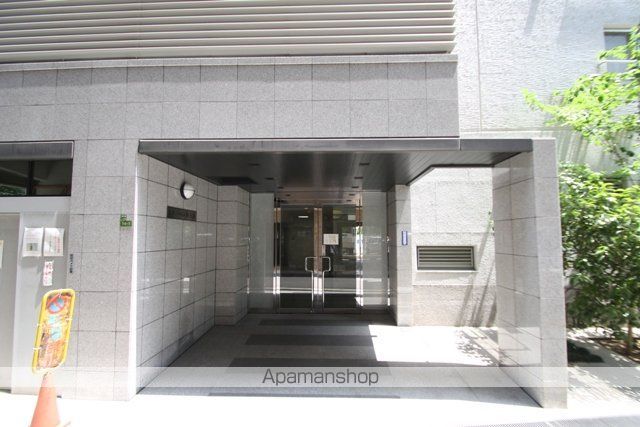 シティハイム新大阪の玄関写真