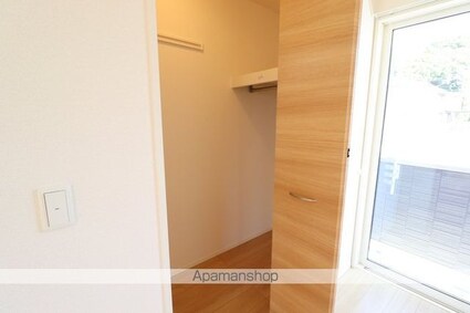 メゾンラフィーネ[1LDK/40.52m2]の収納