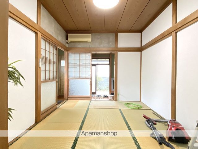 石津浜戸建ての内装写真