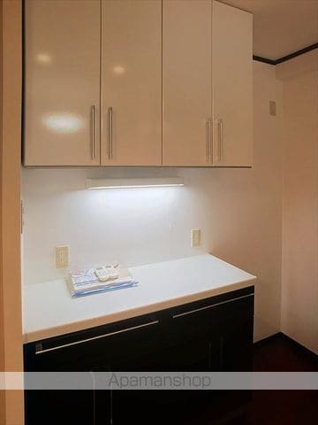 HOLLY HILLS RESIDENCE WESTの内装写真