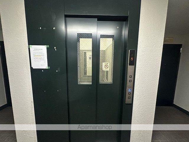 ワンダーグランドハイツの玄関写真