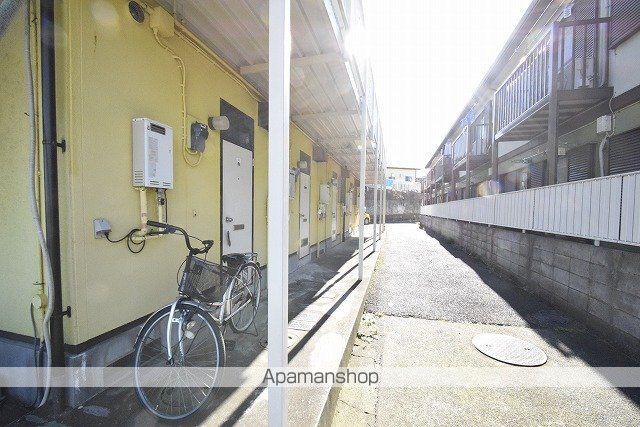 ファミーユISEHARA B棟の玄関写真