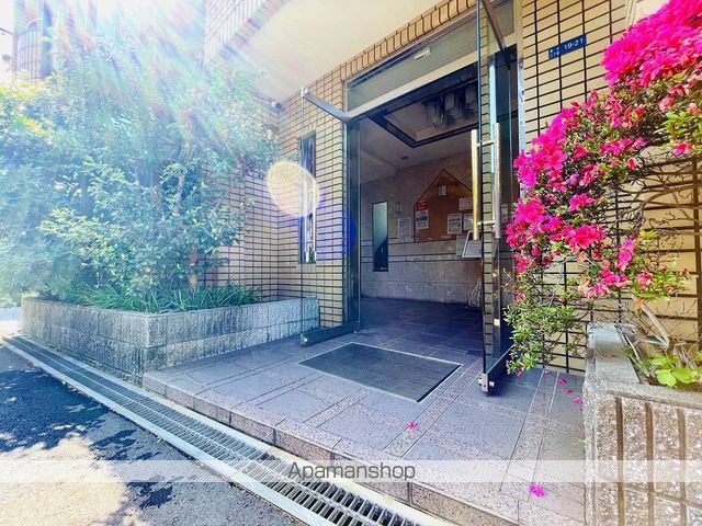 シャルマン清水の玄関写真