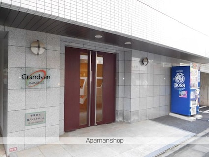 東京都杉並区荻窪５丁目[1K/24.06m2]のエントランス